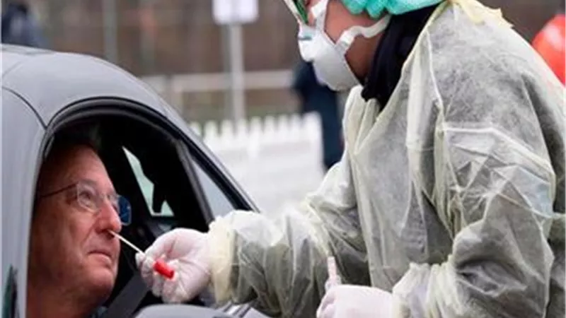 التشيك تسجل 8247 حالة إصابة جديدة بفيروس كورونا