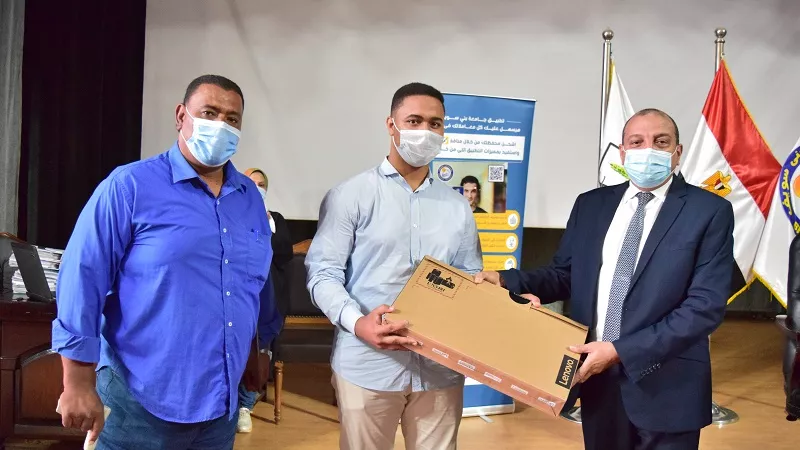 جامعة بنى سويف تهدى اول الجمهورية 