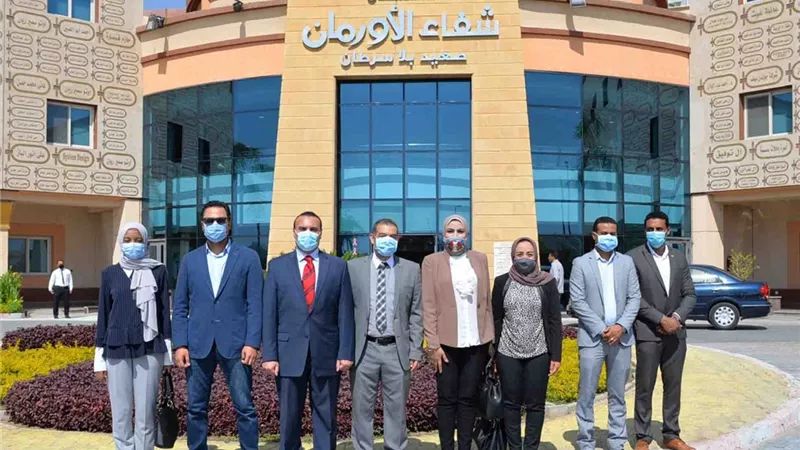 خيري يرافق وفد متدربى البرنامج الرئاسى بمستشفى الاورمان