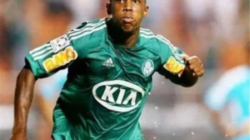بناء على طلب ريكاردو .باتريك فييرا ينضم للإسماعيلي خلال ساعات