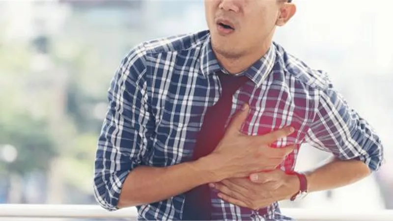 كيف تتجنبها.. 8 عوامل تزيد فرص الإصابة بالجلطات الدموية