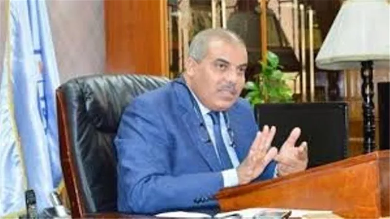 رئيس جامعة الأزهر يعطي رسالة للمواطنين: احرص على غيرك وبادر بالاطمئنان على نفسك