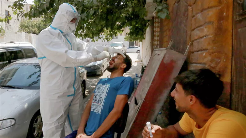 فرنسا تدخل إغلاقا شاملا واحتجاجات ضد قيود مكافحة كورونا