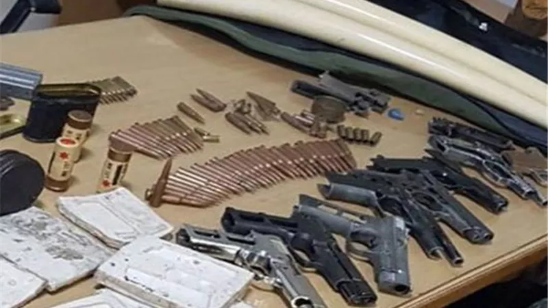ضبط 33 قطعة سلاح و1110 هاربا من تنفيذ احكام بسوهاج