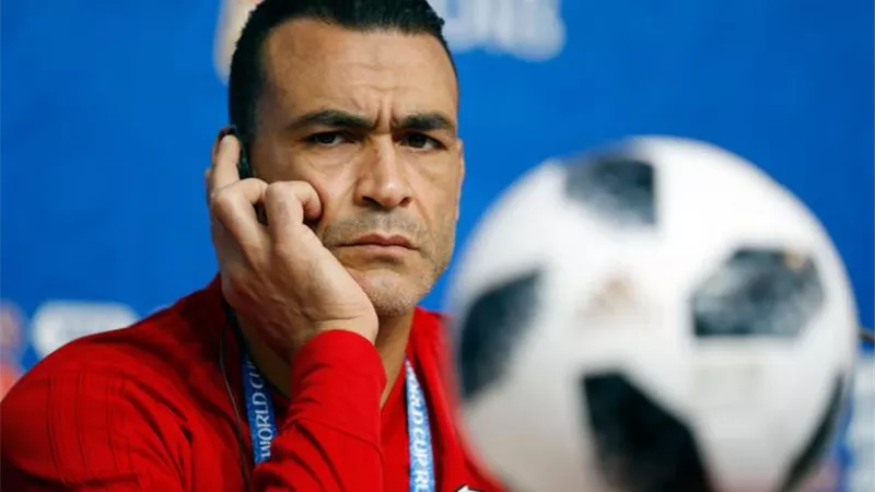 عصام الحضرى يتلقى عرضا لتدريب الوداد المغربى