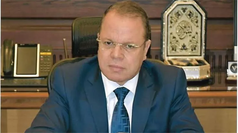 النائب العام يأمر بالتحقيق في واقعة تعدى طفل على فرد شرطة والإساءة إليه