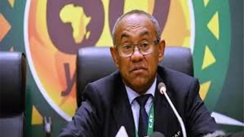 الجناينى يطمئن على احمد احمد عقب اصابته بكورونا