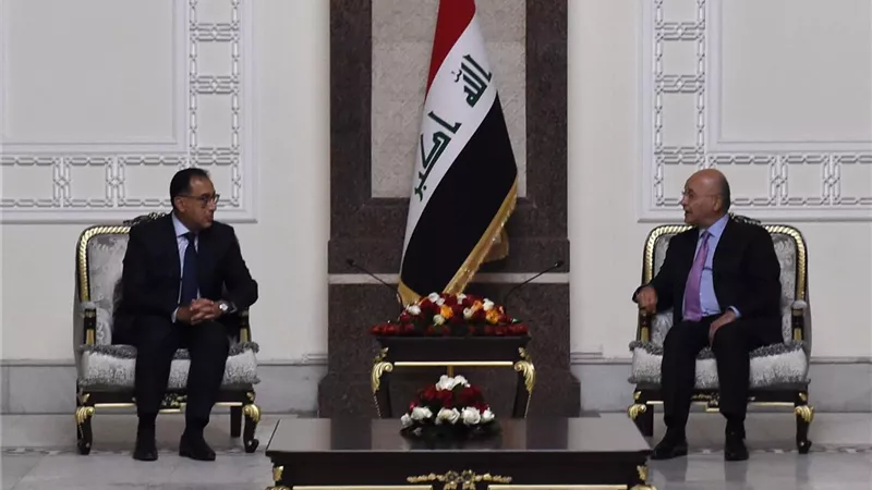 برهم صالح واصفاً الرئيس السيسى بالصديق العزيز على الشعب العراقى وقيادته