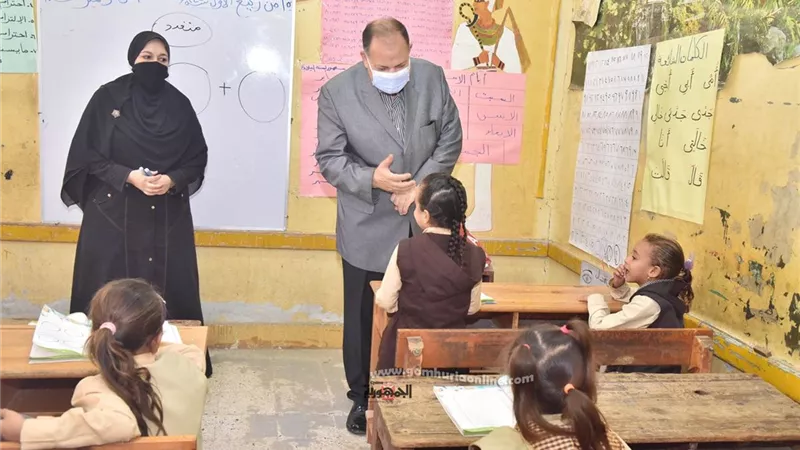 محافظ أسيوط يتفقد فعاليات المبادرة الرئاسية لفحص وعلاج أمراض الانيميا والتقزم لطلاب المدارس