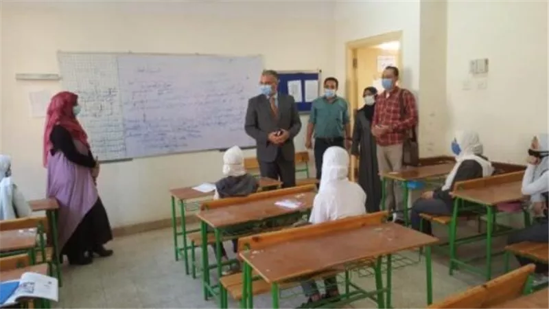 مجازاة أمناء التوريدات ومسئولى الكتب لتأخير تسليم الكتب المدرسية