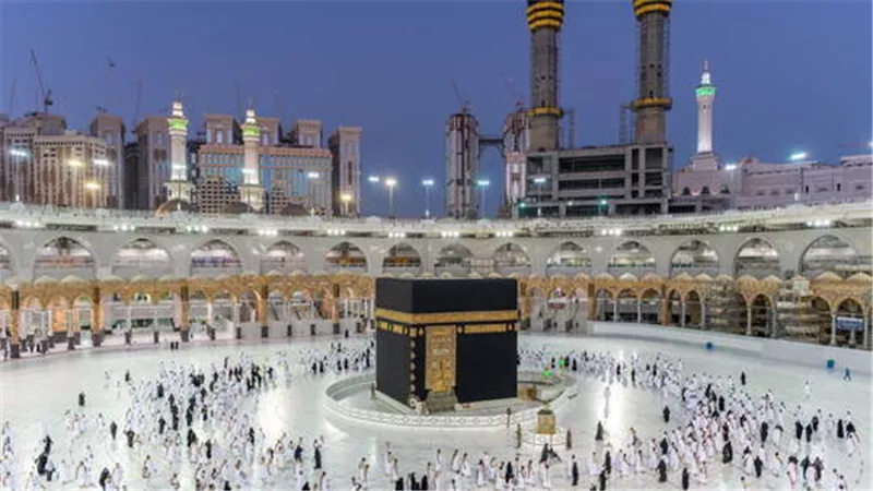 السعودية.. انطلاق المرحلة الثالثة لأداء العمرة