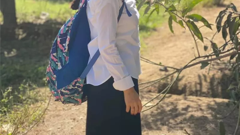 منة فضالى تلميذة فى ثانوى فى 