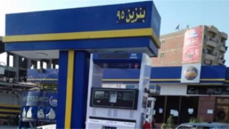 ضبط مسئول عن محطة للبترول لتجميعه مواد بترولية لبيعها بالسوق السوداء