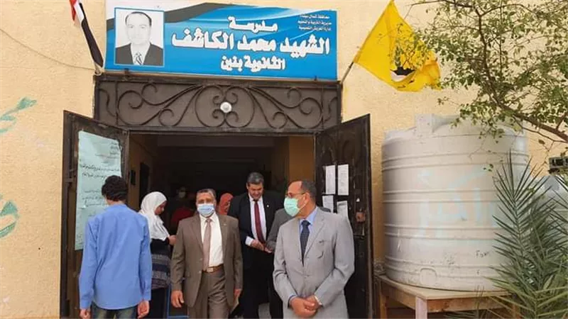 شوشه يتفقد انتظام الدراسة بعدد من مدارس العريش