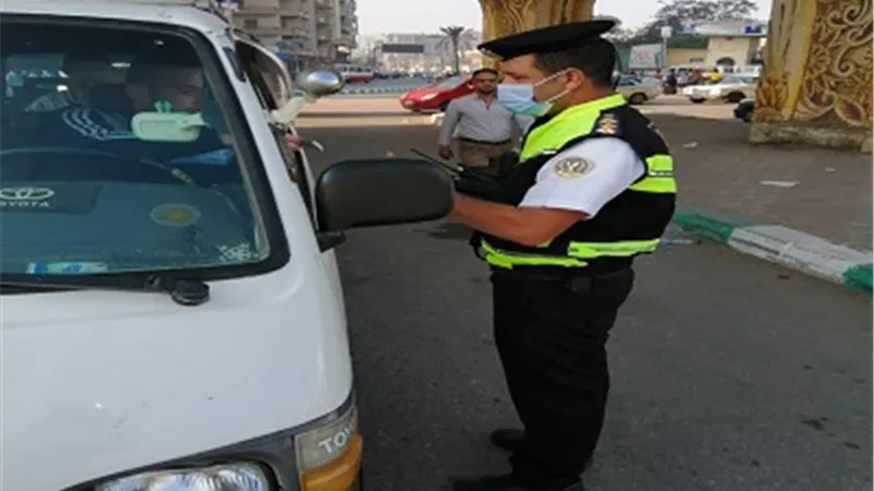 ٥٢٠٠ جنية غرامات فورية من سائقي الشرقية لعدم ارتدائهم الكمامات