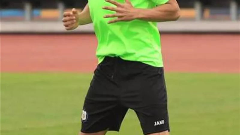 أحمد مصطفى جناح جنت البلجيكي: هدفي عودة الانتصارات و إسعاد جماهير الإسماعيلي