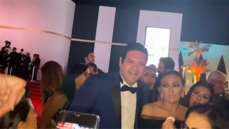 اول ظهور للفنانة بشرى وخطيبها بحفل زفاف درة.. فيديو