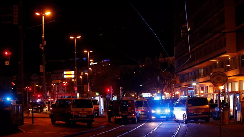 7 قتلى حصيلة ضحايا حادث فيينا.. والشرطة تعتقل مشتبه به