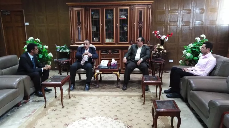 محافظ شمال سيناء يؤكد على اهتمام الرئيس بدعم وتأهيل الكوادر الشبابية