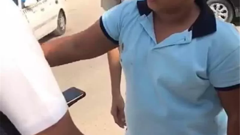 القاضي ابو المجد والد طفل المرور يعتذر .. لسنا فوق القانون