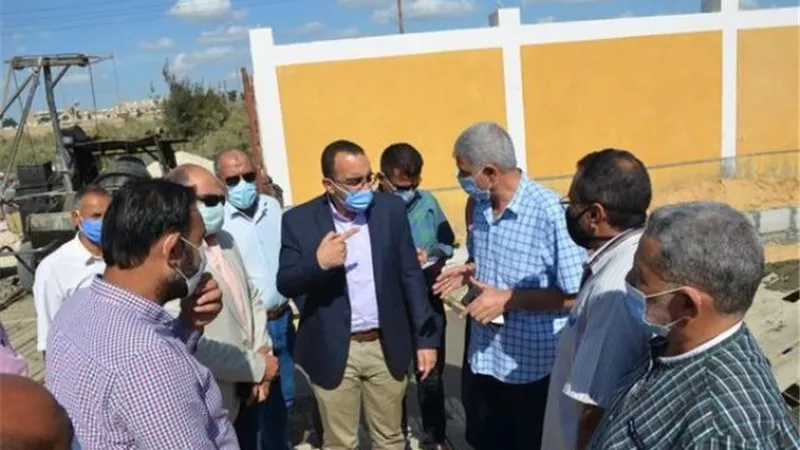 نائب محافظ الإسماعيلية يتفقد مشروعات الصرف الصحي و الإسكان الاجتماعي .صور