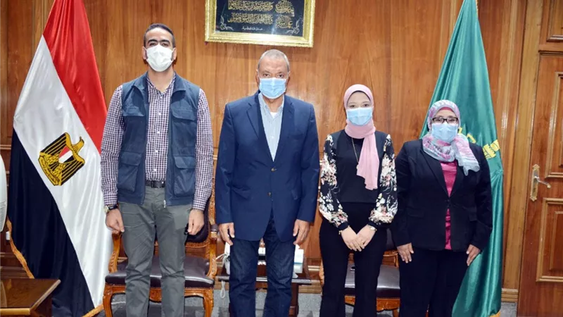 محافظ القليوبية يلتقي بمتدربي البرنامج الرئاسي في ختام زيارتهم للمحافظة