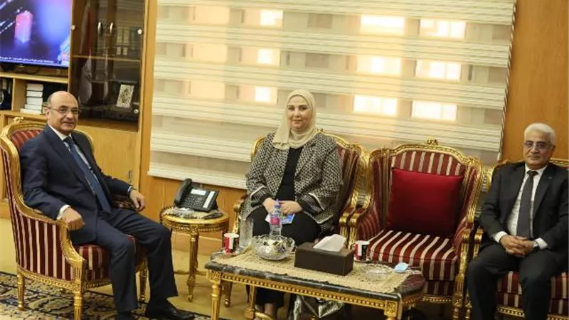 وزير العدل ووزيرة التضامن الاجتماعي يبحثان الموضوعات الخاصة بالتأمينات والمعاشات