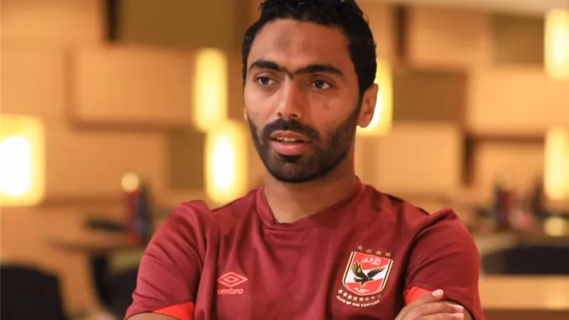 طبيب المنتخب يفحص حسين الشحات قبل عرض موقفه على جهاز البدري