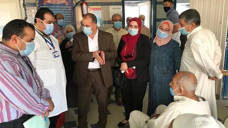 مدير التأمين الصحى يتفقد عيادتى فاقوس والحسينية ويأمر بعدم تحويل المرضى لاماكن أخرى
