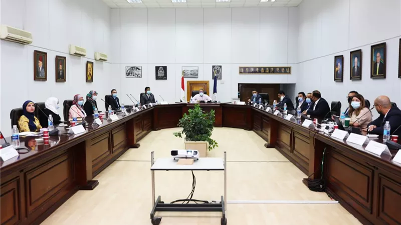 وزير السياحة والآثار يتابع استعدادات افتتاح المتحف المصرى الكبير
