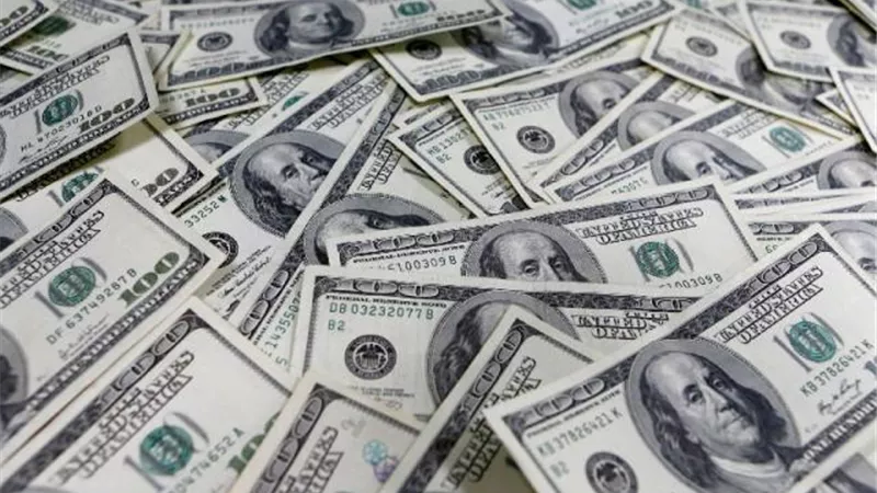 مع سباق الرئاسة الأمريكية.. يقفز سعر الدولار
