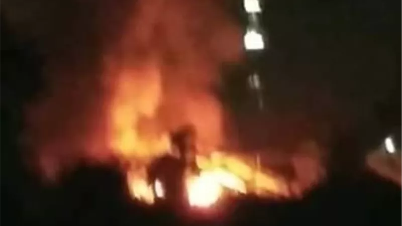 السيطرة علي حريق هائل في قاعة أفراح بالمنصورة