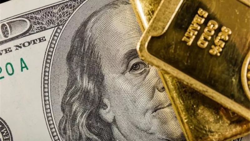 هبوط الذهب وارتفاع الدولار بعد نتائج أولية للانتخابات الرئاسية الأمريكية