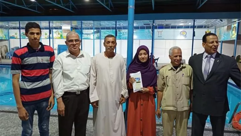 تكريم طالبين فى الاحتفال بالمولد النبوى بمديرية التعليم بقنا