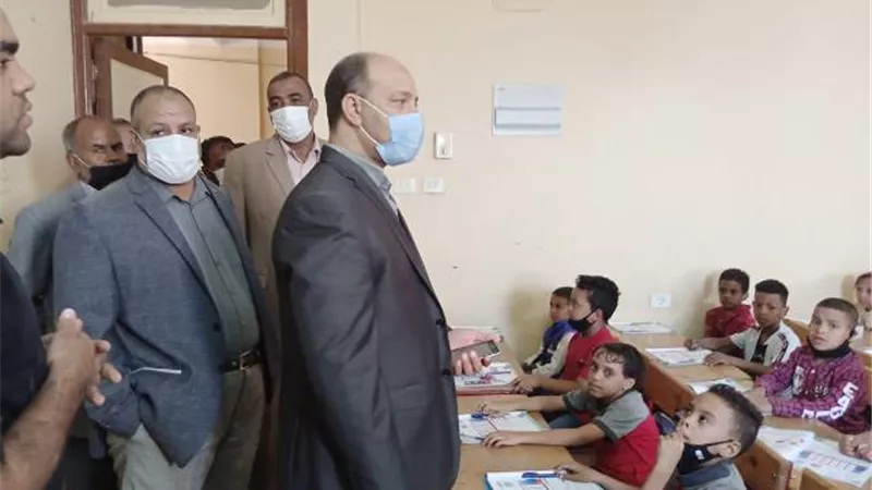 مدير تعليم قنا يترأس لجنة متابعة ميدانية لسير العمل بمدارس قوص .صور