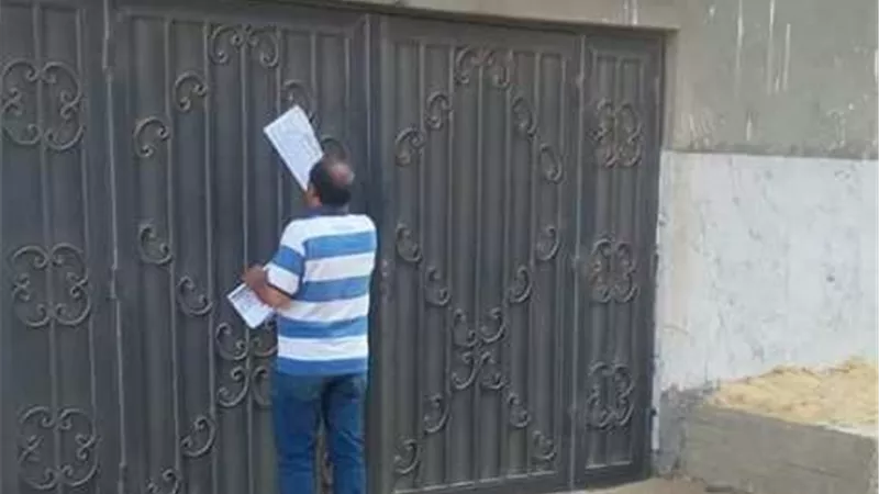 حى عتاقة بالسويس يشن حملات توعية لأصحاب العقارات الذين لم يتقدموا بالتصالح