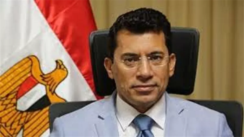 وزير الرياضة يؤازر الزمالك أمام الرجاء في دوري أبطال إفريقيا