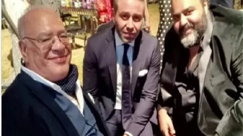 أشيك ثلاثة فى مصر.. الزملكاوي صلاح عبد الله يدعم الزمالك فى مباراته أمام الرجاء