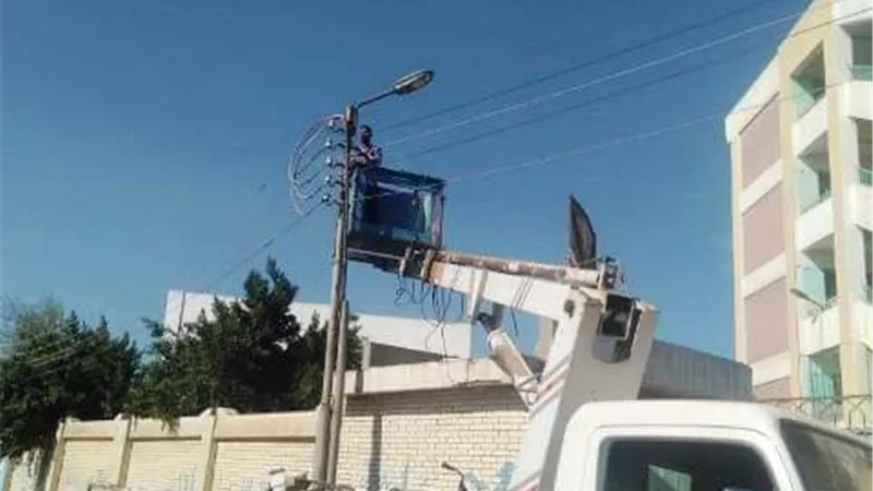 التأكد من جاهزية المقار الإنتخابية ورفع الإشغالات وصيانة أعمدة الإنارة أمام اللجان بالشرقية