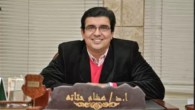 كيف تكتشف ان ابنك المراهق معرض للادمان؟ د. هشام حتاتة يقدم روشتة لتعامل الوالدين مع الازمة