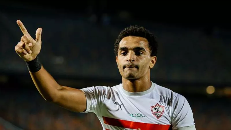أوباما يؤازر لاعبي الزمالك قبل انطلاق مباراة الرجاء