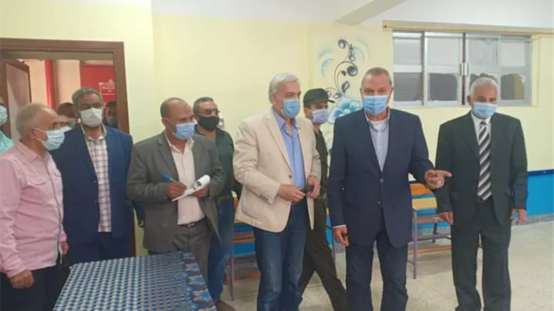 الهجان وعجلان يتفقدان مقر اللجان الإنتخابية لمجلس النواب بتعليم طوخ