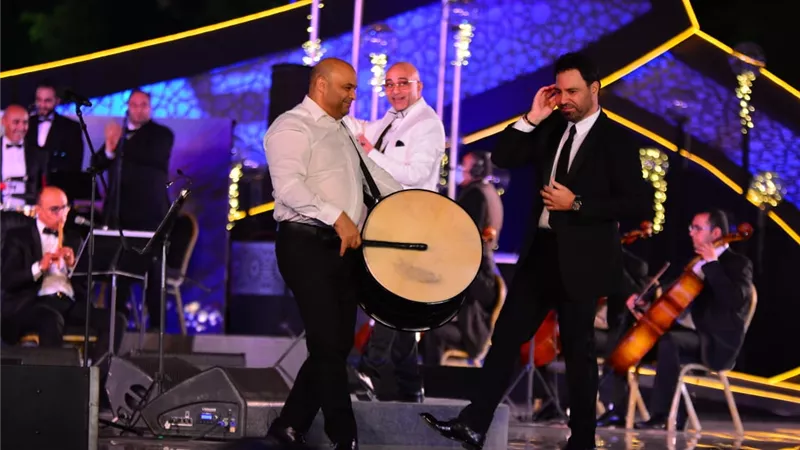 عاصي الحلاني يتوج الموسيقى العربية بكلمات في حب مصر و شعبها.. صور