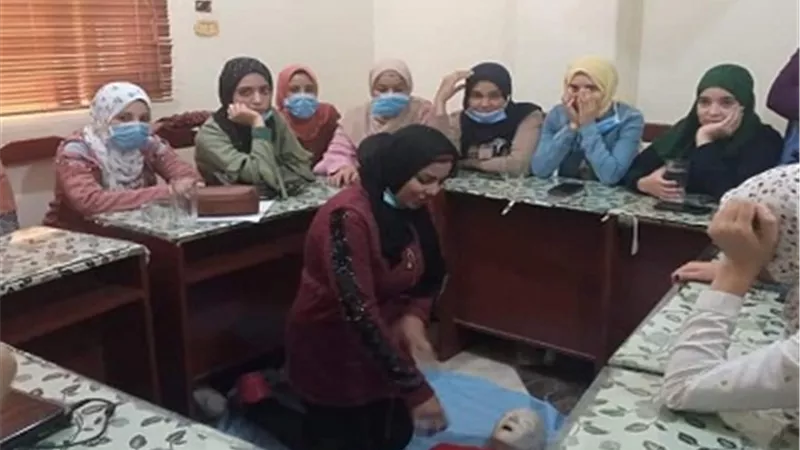 خطة إستراتيجية لتدريب 160 ممرضة جديدة بقنا