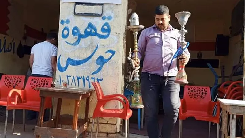 ضبط مقاهي تقدم الشيشه للمواطنين بمنشاة القناطر