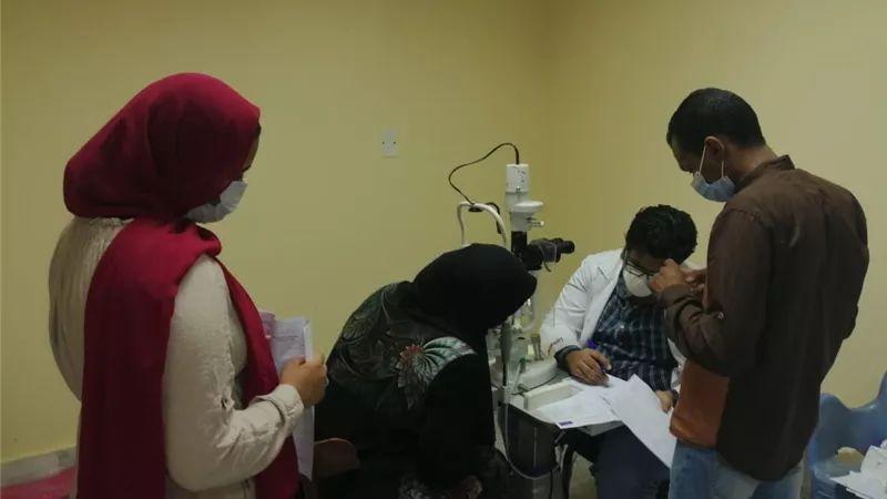 توقيع الكشف الطبى على عيون ٥٥٠ مواطن من أهالى مدينة الأقصر