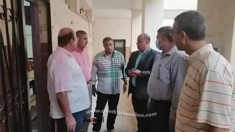 رئيس جهاز العاشر يتفقد اللجان الانتخابية بالمدينة ويؤكد على اهمية تطبيق الاجراءات الاحترازية