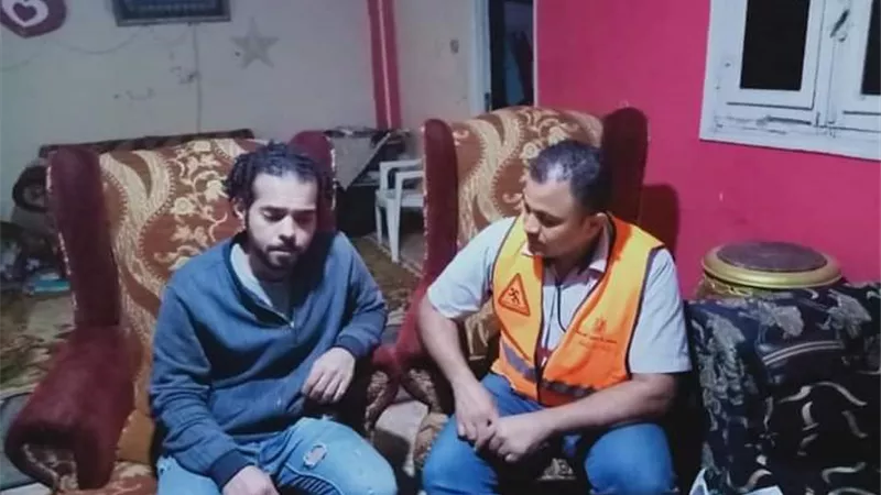 'التدخل السريع' بوزارة التضامن يصل منزل صاحب فيديو (ضيق الحال)
