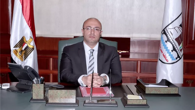 محافظ بني سويف يتابع منظومة فحص المسافرين للخارج