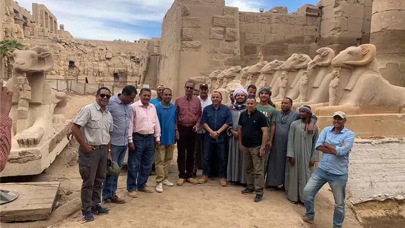 وزيرى يتفقد ترميم كباش الكرنك والحفائر الأثرية بأبوعصبة بالأقصر